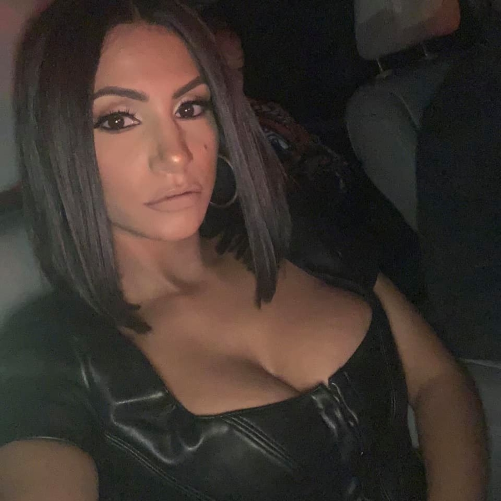 Meet your Posher, Delilah